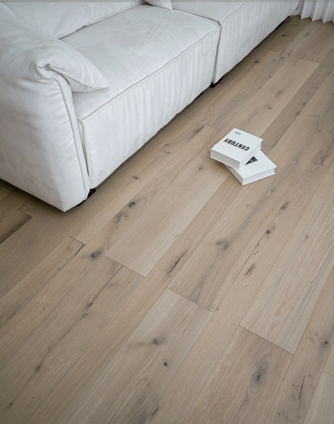 Light European Oak Engineered Wood Flooring